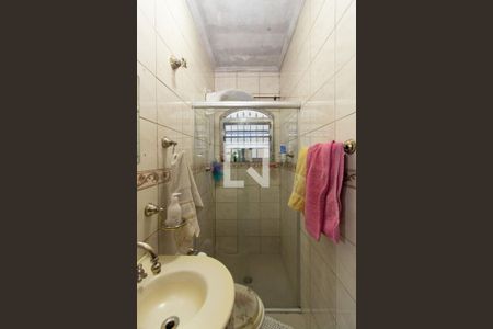 Casa à venda com 220m², 4 quartos e 4 vagasBanheiro Social