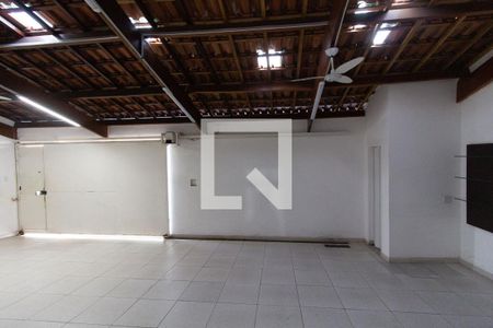 Casa à venda com 220m², 4 quartos e 4 vagasVista da Suíte