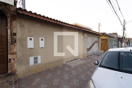 Casa à venda com 220m², 4 quartos e 4 vagasFachada
