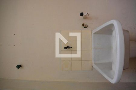 Casa para alugar com 50m², 1 quarto e sem vagaÁrea de Serviço