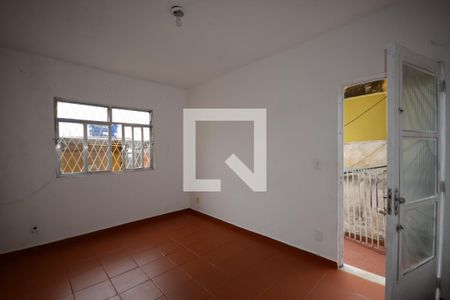 Sala de casa para alugar com 1 quarto, 50m² em Irajá, Rio de Janeiro