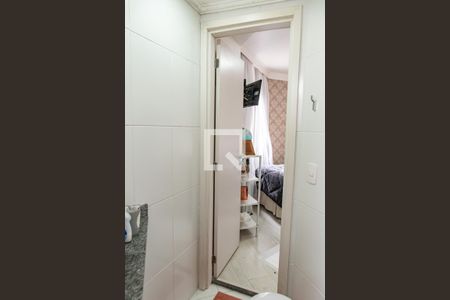 Apartamento à venda com 51m², 2 quartos e 1 vaga Apartamento à venda com 51m², 2 quartos e 1 vagaBanheiro da suíte