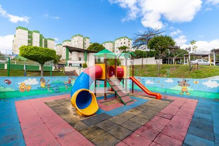 Apartamento para alugar com 42m², 2 quartos e 1 vaga Apartamento para alugar com 42m², 2 quartos e 1 vagaÁrea Comum - Playground