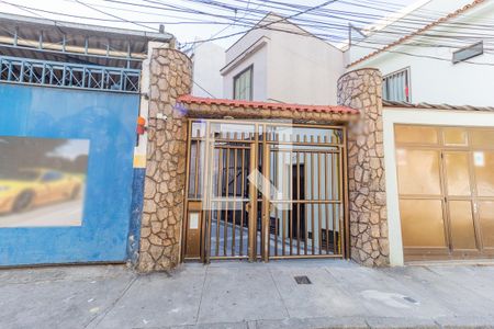 Casa para alugar com 40m², 1 quarto e sem vaga Casa para alugar com 40m², 1 quarto e sem vagaFachada