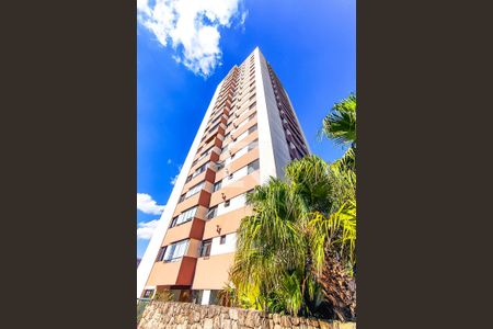 Apartamento à venda com 60m², 2 quartos e 2 vagas Apartamento à venda com 60m², 2 quartos e 2 vagasFachada