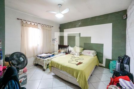 Casa à venda com 250m², 3 quartos e 2 vagasQuarto 