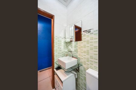 Casa à venda com 250m², 3 quartos e 2 vagasBanheiro da suíte 01