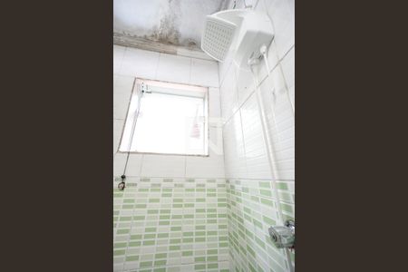 Casa à venda com 250m², 3 quartos e 2 vagasChuveiro