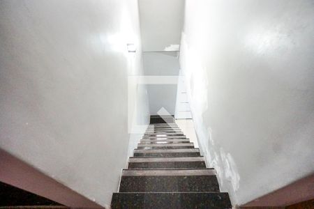 Casa à venda com 250m², 3 quartos e 2 vagasEscada