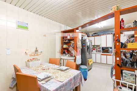 Casa à venda com 450m², 3 quartos e 3 vagas Casa à venda com 450m², 3 quartos e 3 vagasCozinha