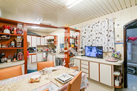 Casa à venda com 450m², 3 quartos e 3 vagas Casa à venda com 450m², 3 quartos e 3 vagasCozinha