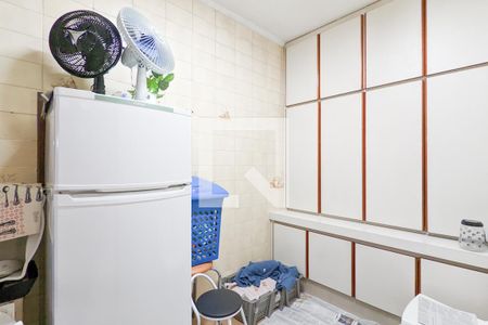 Casa à venda com 450m², 3 quartos e 3 vagas Casa à venda com 450m², 3 quartos e 3 vagasDespensa