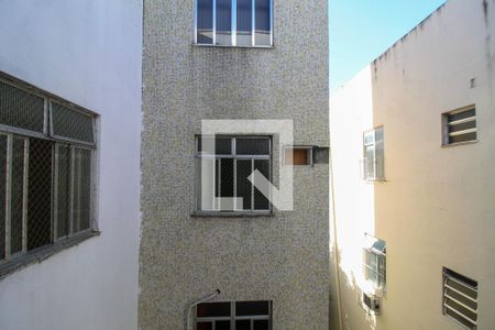 Apartamento à venda com 70m², 2 quartos e 1 vaga Apartamento à venda com 70m², 2 quartos e 1 vagaVista da Área de Serviço