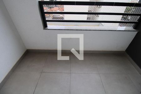 Sacada da Sala de apartamento para alugar com 2 quartos, 56m² em Vila Itapura, Campinas