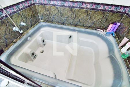 Casa à venda com 210m², 3 quartos e 2 vagas Casa à venda com 210m², 3 quartos e 2 vagasBanheiro da Suíte