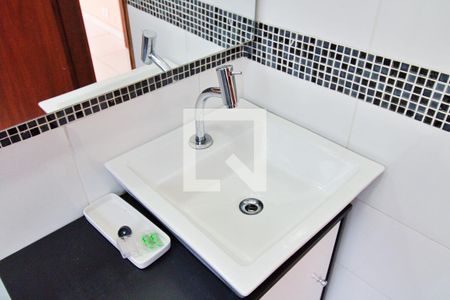 Casa à venda com 108m², 2 quartos e 2 vagasBanheiro