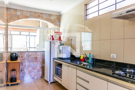 Casa à venda com 380m², 4 quartos e 2 vagas Casa à venda com 380m², 4 quartos e 2 vagasCozinha 1