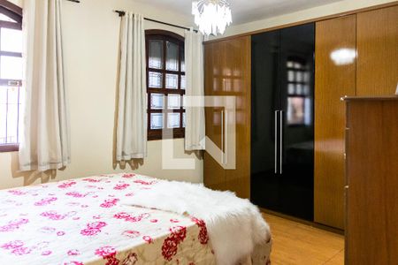 Casa à venda com 380m², 4 quartos e 2 vagas Casa à venda com 380m², 4 quartos e 2 vagasSuíte