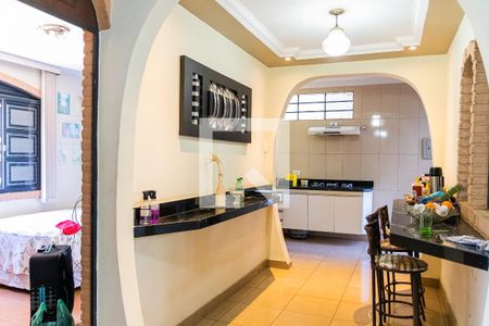 Casa à venda com 380m², 4 quartos e 2 vagas Casa à venda com 380m², 4 quartos e 2 vagasCopa