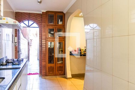 Casa à venda com 380m², 4 quartos e 2 vagas Casa à venda com 380m², 4 quartos e 2 vagasCozinha 1