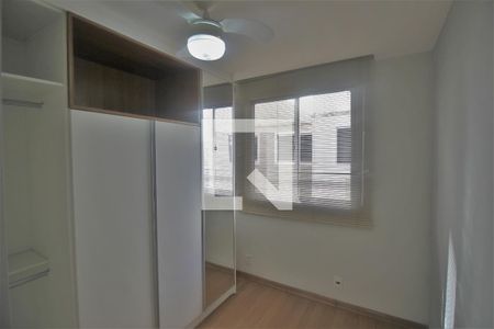 Quarto 2 de apartamento para alugar com 2 quartos, 43m² em Pião, São Gonçalo