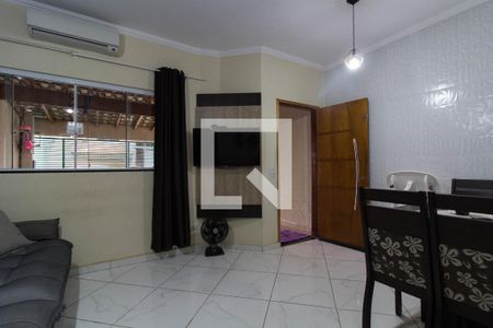 Sala de casa para alugar com 2 quartos, 75m² em Parque São Bento, Sorocaba