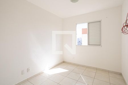 Quarto 1 de apartamento para alugar com 2 quartos, 51m² em Vila Santa Terezinha, Carapicuíba