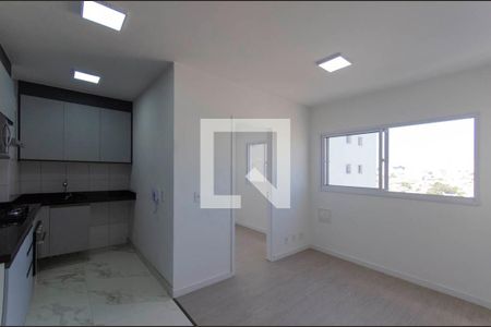 Sala de apartamento à venda com 2 quartos, 33m² em Vila Pierina, São Paulo