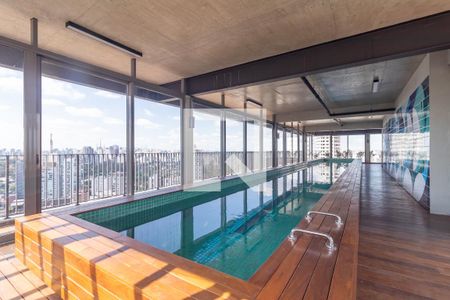 Studio para alugar com 25m², 1 quarto e sem vaga Studio para alugar com 25m², 1 quarto e sem vagaPiscina