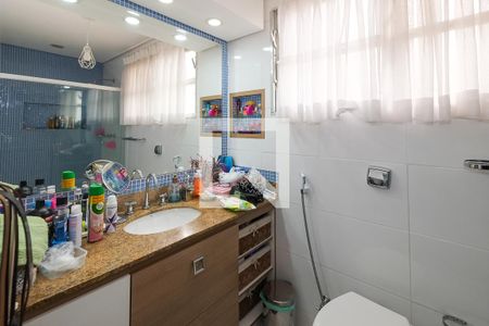 Apartamento à venda com 300m², 5 quartos e 4 vagasBanheiro da Suíte 2