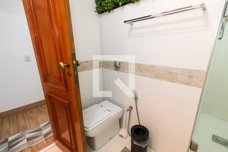 Apartamento à venda com 300m², 5 quartos e 4 vagasBanheiro Corredor