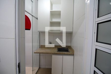 Lavanderia de casa de condomínio para alugar com 2 quartos, 92m² em Chácara Califórnia, São Paulo