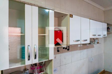 Casa à venda com 162m², 3 quartos e 5 vagas Casa à venda com 162m², 3 quartos e 5 vagasEdícula Cozinha Armários