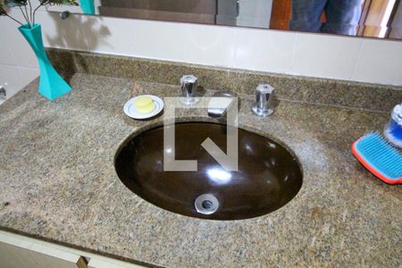 Casa à venda com 125m², 3 quartos e 2 vagasBanheiro 2