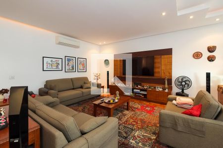Apartamento à venda com 260m², 4 quartos e 2 vagasSala de TV