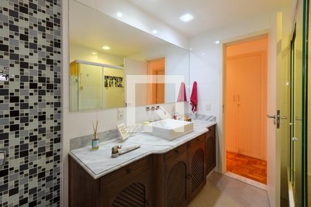 Apartamento à venda com 260m², 4 quartos e 2 vagasBanheiro Corredor