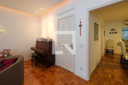 Apartamento à venda com 260m², 4 quartos e 2 vagasEntrada