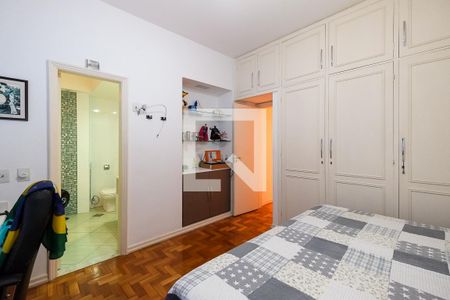 Apartamento à venda com 260m², 4 quartos e 2 vagasSuíte 2