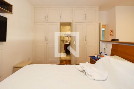 Apartamento à venda com 260m², 4 quartos e 2 vagasSuíte 1