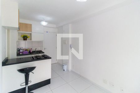 Sala e cozinha de apartamento para alugar com 1 quarto, 35m² em Cambuci, São Paulo
