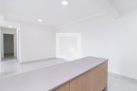 Sala de apartamento à venda com 2 quartos, 75m² em Vila Penteado, São Paulo