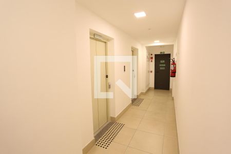 Apartamento à venda com 75m², 2 quartos e 1 vagaHall de entrada