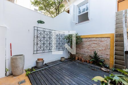 Casa para alugar com 140m², 3 quartos e 2 vagasQuintal