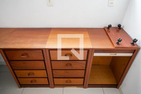 Casa à venda com 300m², 3 quartos e 6 vagasEscritório