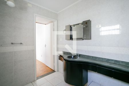 Casa à venda com 300m², 3 quartos e 6 vagasBanheiro da suíte 1