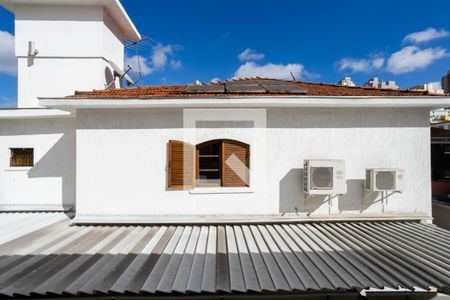 Casa à venda com 300m², 3 quartos e 6 vagasVista da suíte 2