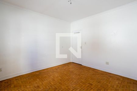 Casa à venda com 300m², 3 quartos e 6 vagasSuíte 2