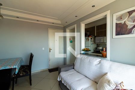 Sala de apartamento para alugar com 2 quartos, 48m² em Jardim São Miguel, Ferraz de Vasconcelos