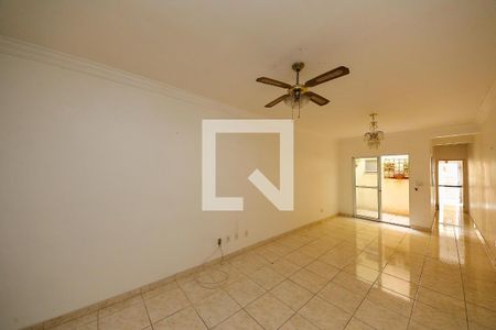 Sala de casa para alugar com 3 quartos, 130m² em Vila Prudente, São Paulo