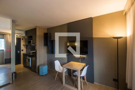 Sala/Quarto de apartamento para alugar com 1 quarto, 29m² em Alphaville Industrial, Barueri